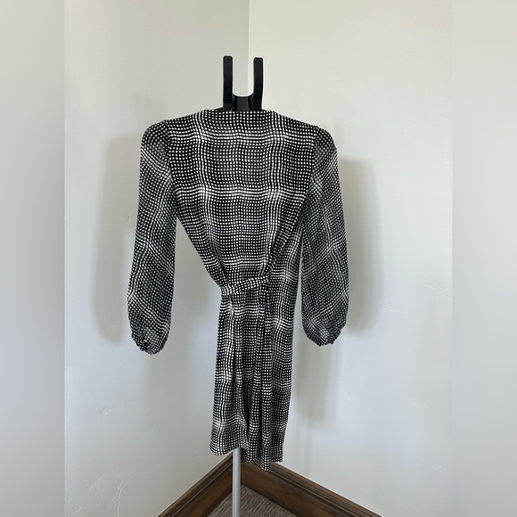 Diane Von Furstenberg Black and White Wrap Dress - Picture 5 of 8